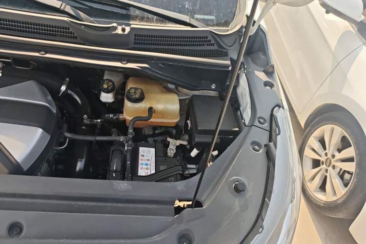 Used SAIC MAXUS G50 2020 1.5T Automatic Elite Edition Engine Bay Left