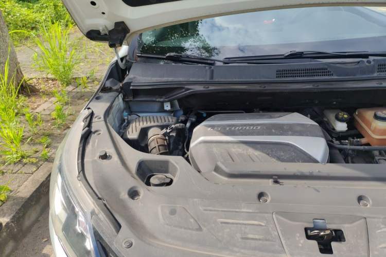 Used SAIC MAXUS G50 2020 1.5T Automatic Elite Edition Engine Bay Right