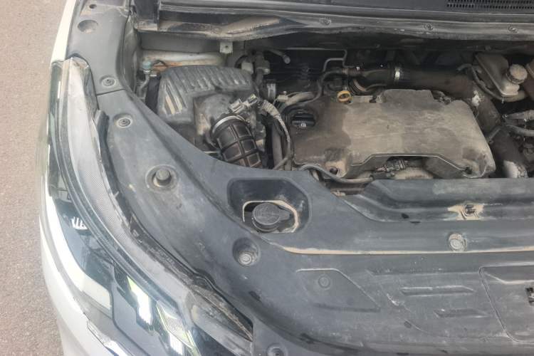 Used SAIC MAXUS G50 2020 1.5T Automatic Luxury Edition Engine Bay Right