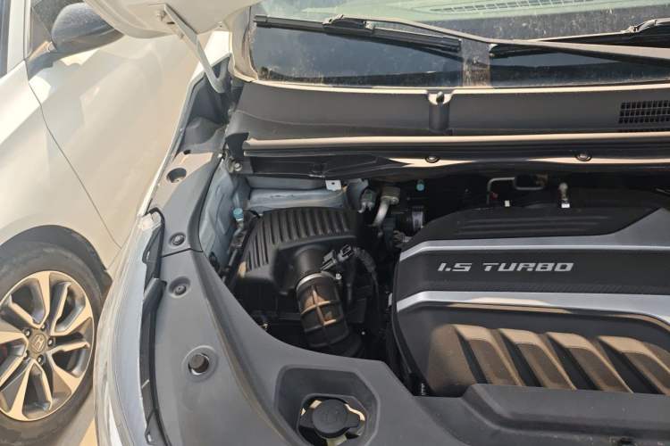 Used SAIC MAXUS G50 2020 1.5T Automatic Elite Edition Engine Bay Right