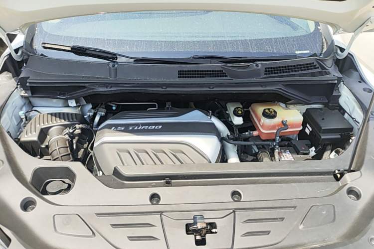 Used SAIC MAXUS G50 2020 1.5T Automatic Luxury Edition Engine Bay
