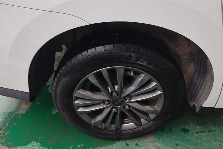 Used SAIC MAXUS G50 2020 1.5T Automatic Elite Edition Exterior 5