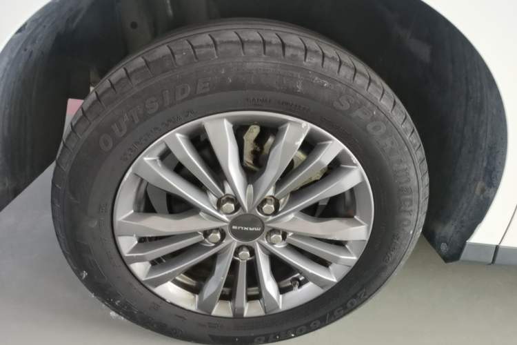 Used SAIC MAXUS G50 2020 1.5T Automatic Elite Edition Exterior 5