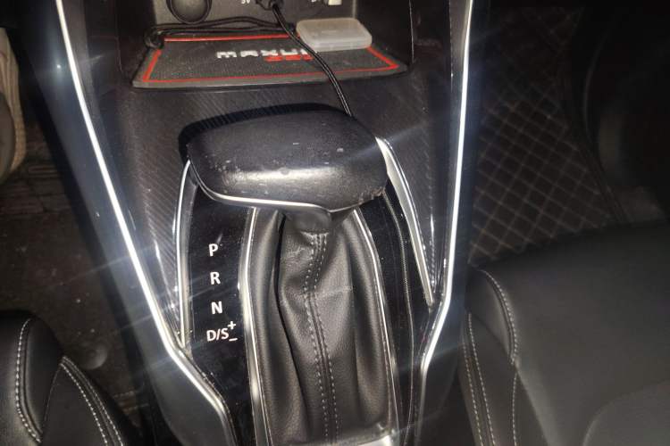 Used SAIC MAXUS G50 2020 1.5T Automatic Luxury Edition Gear Lever