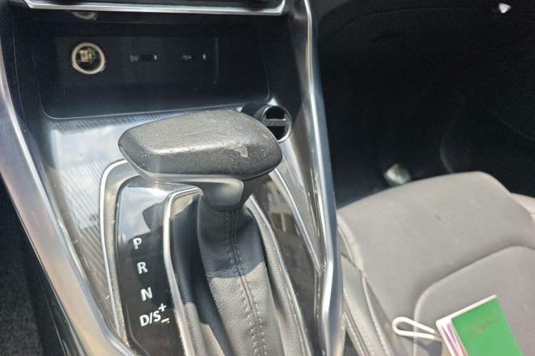 Used SAIC MAXUS G50 2020 1.5T Automatic Luxury Edition Gear Lever