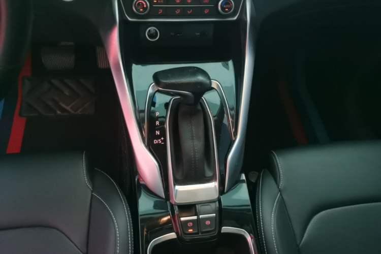Used SAIC MAXUS G50 2020 1.5T Automatic Elite Edition Gear Lever