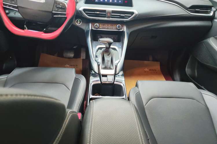 Used SAIC MAXUS G50 2020 1.5T Automatic Elite Edition Gear Lever