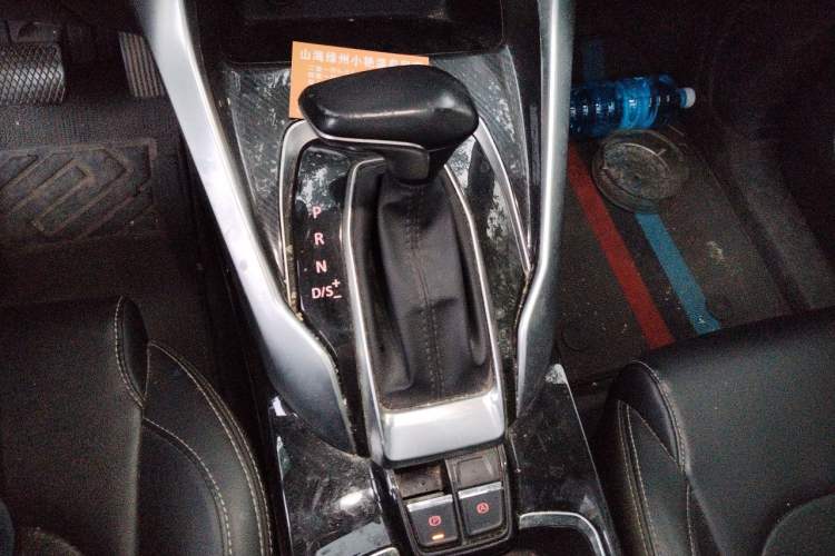 Used SAIC MAXUS G50 2020 1.5T Automatic Luxury Edition Gear Lever