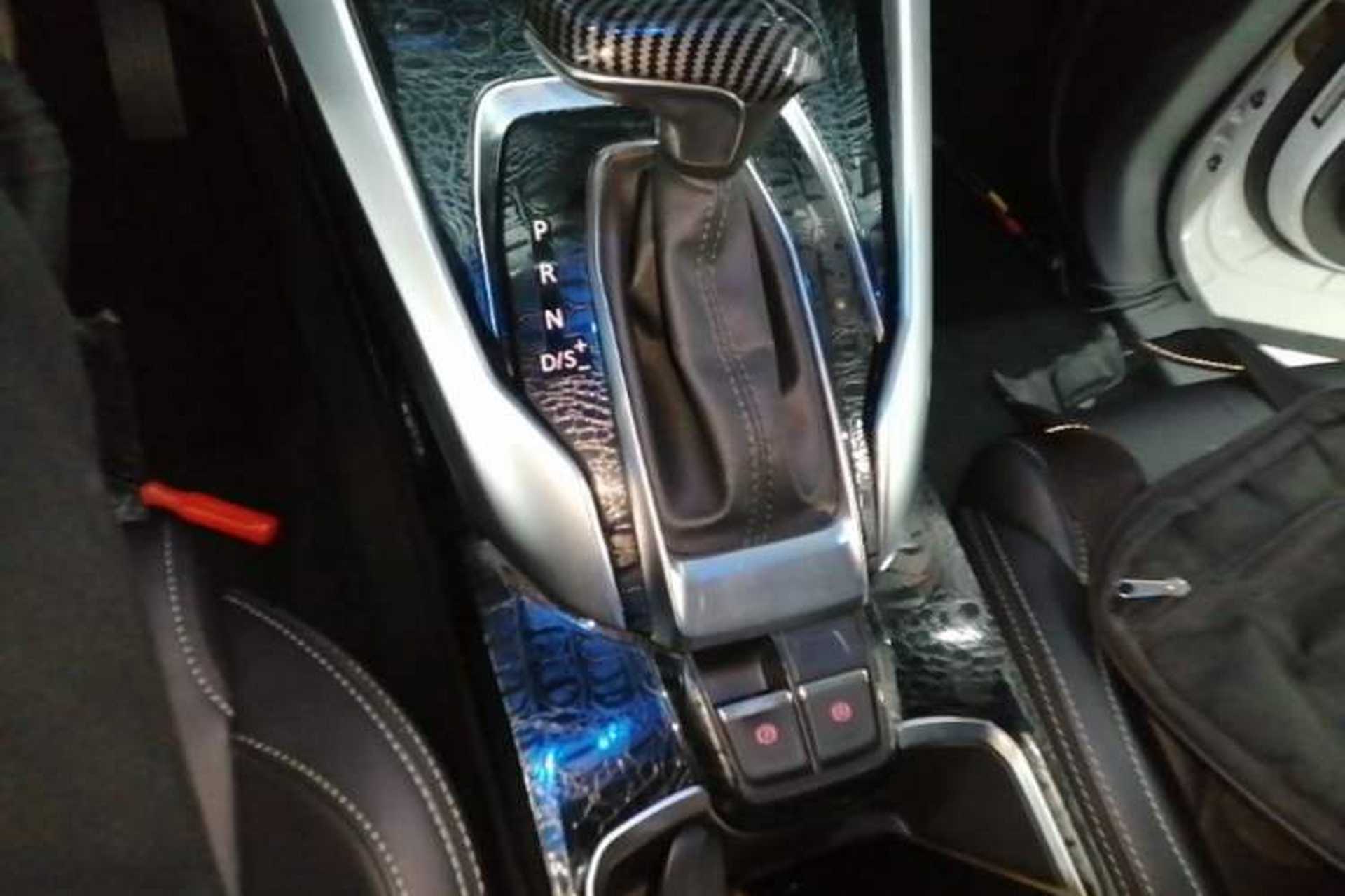 Used SAIC MAXUS G50 2020 1.5T Automatic Elite Edition Gear Lever