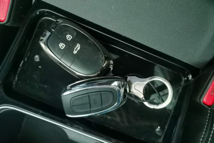 Used SAIC MAXUS G50 2020 1.5T Automatic Elite Edition Interior 1