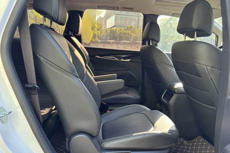 Used SAIC MAXUS G50 2020 1.5T Automatic Elite Edition Interior 4