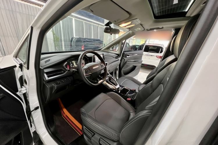 Used SAIC MAXUS G50 2020 1.5T Automatic Elite Edition Interior 5
