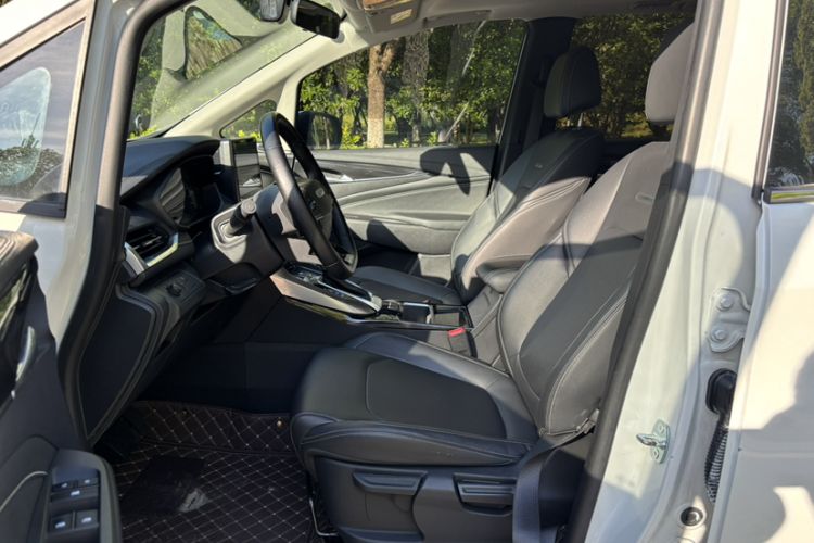 Used SAIC MAXUS G50 2020 1.5T Automatic Elite Edition Interior 5