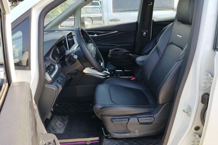 Used SAIC MAXUS G50 2020 1.5T Automatic Elite Edition Left Front Seat