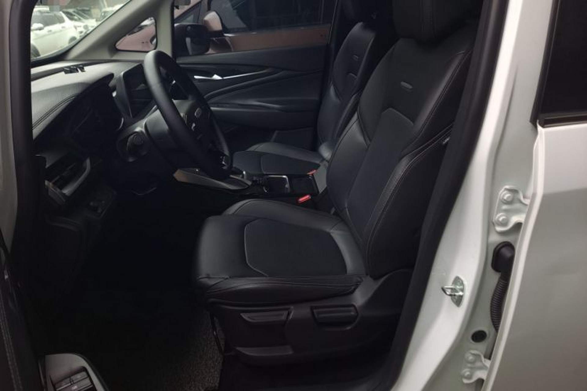Used SAIC MAXUS G50 2020 1.5T Automatic Elite Edition Left Front Seat