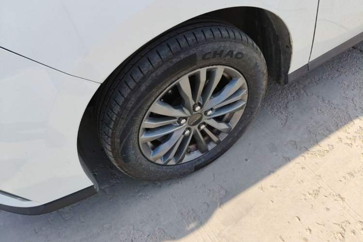 Used SAIC MAXUS G50 2020 1.5T Automatic Elite Edition Left Front Wheel Hub