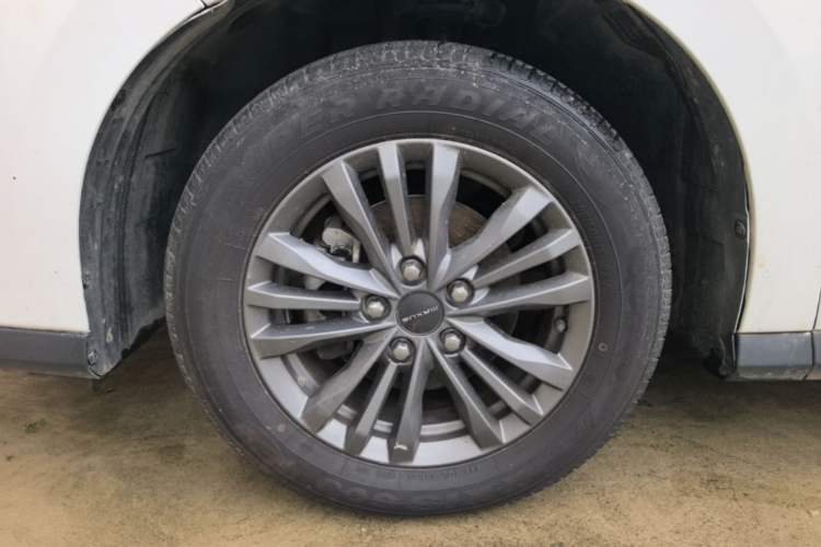 Used SAIC MAXUS G50 2020 1.5T Automatic Elite Edition Left Front Wheel Hub