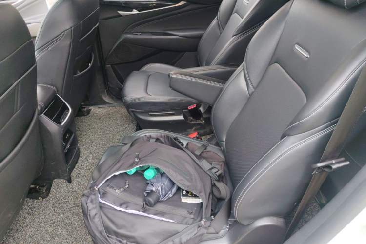 Used SAIC MAXUS G50 2020 1.5T Automatic Elite Edition Left Rear Seat