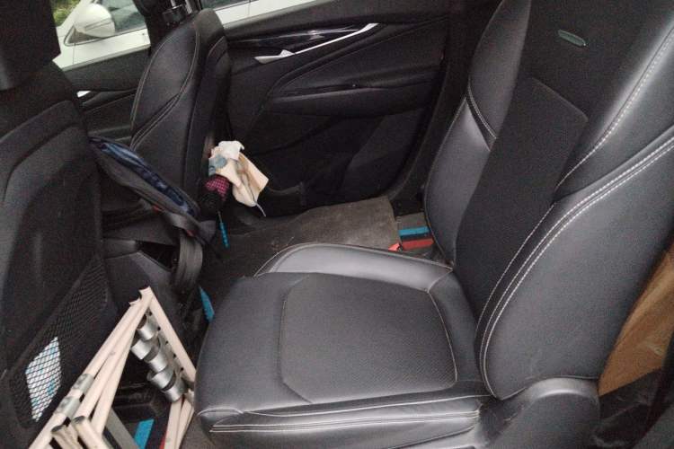 Used SAIC MAXUS G50 2020 1.5T Automatic Luxury Edition Left Rear Seat