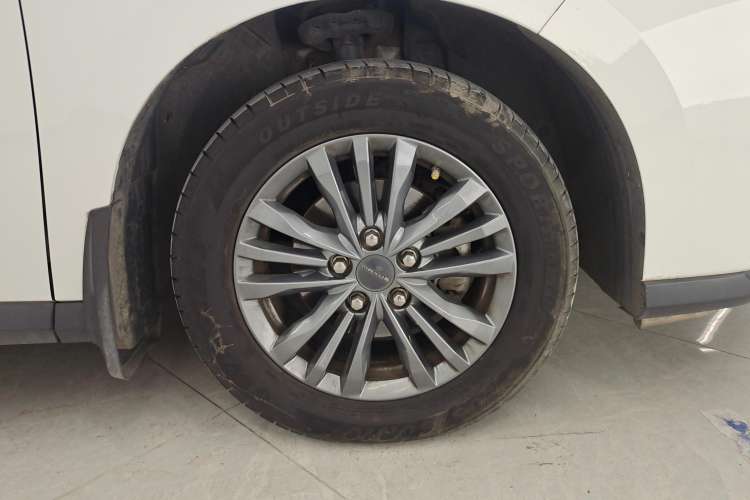 Used SAIC MAXUS G50 2020 1.5T Automatic Elite Edition Left Rear Wheel Hub