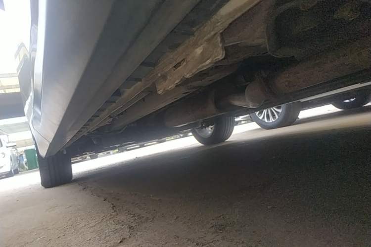 Used SAIC MAXUS G50 2020 1.5T Automatic Luxury Edition Left Side Sill