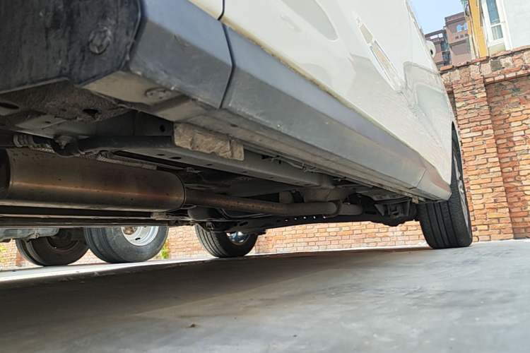 Used SAIC MAXUS G50 2020 1.5T Automatic Luxury Edition Left Side Sill