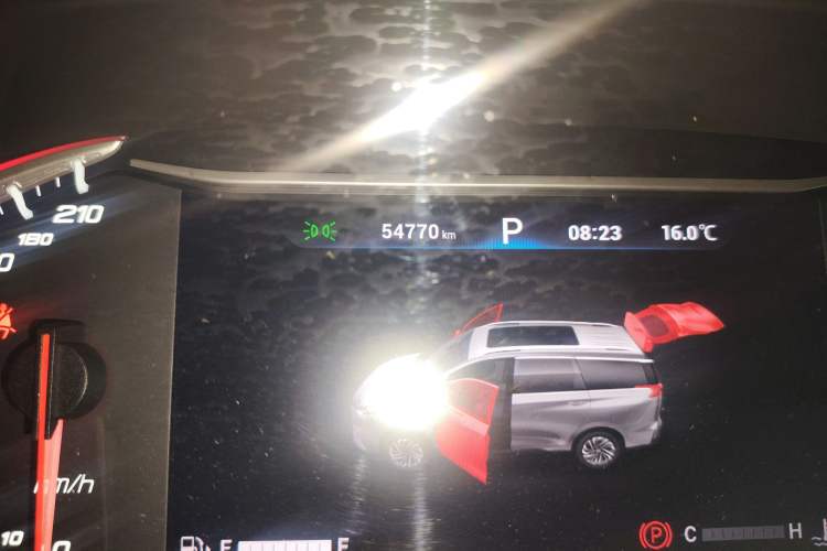 Used SAIC MAXUS G50 2020 1.5T Automatic Luxury Edition Odometer Close Up