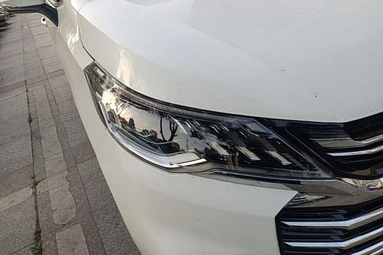 Used SAIC MAXUS G50 2020 1.5T Automatic Elite Edition Right Front Headlight