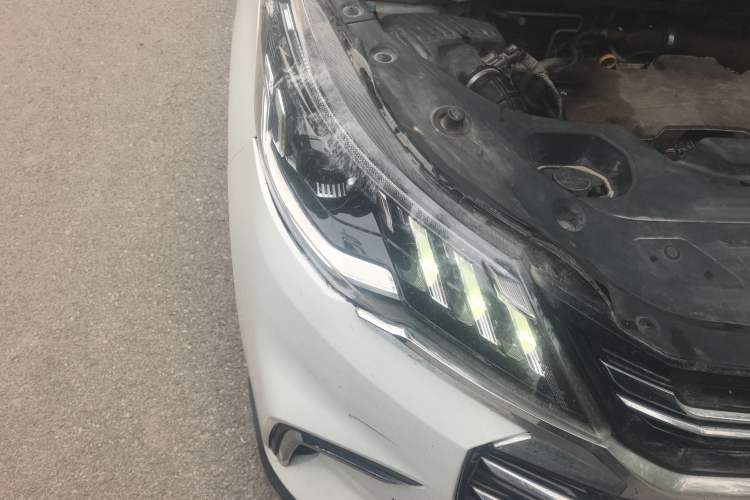 Used SAIC MAXUS G50 2020 1.5T Automatic Luxury Edition Right Front Headlight