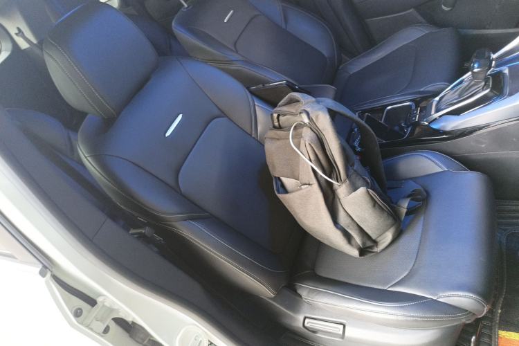 Used SAIC MAXUS G50 2020 1.5T Automatic Elite Edition Right Front Seat