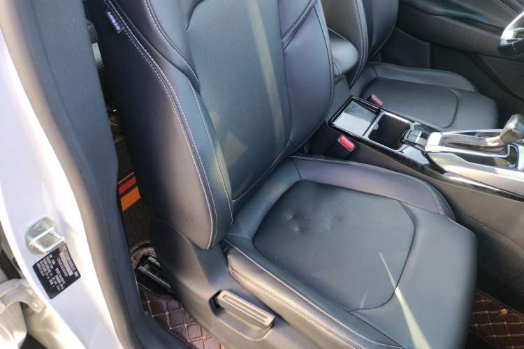 Used SAIC MAXUS G50 2020 1.5T Automatic Elite Edition Right Front Seat
