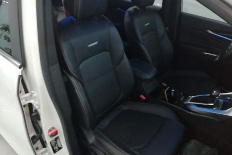 Used SAIC MAXUS G50 2020 1.5T Automatic Elite Edition Right Front Seat