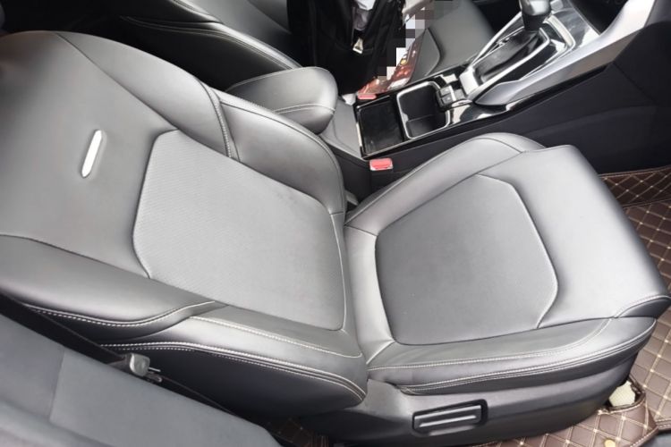 Used SAIC MAXUS G50 2020 1.5T Automatic Elite Edition Right Front Seat