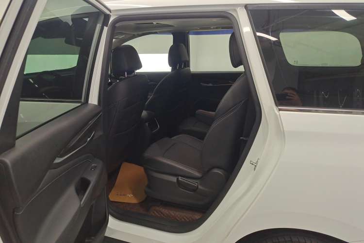 Used SAIC MAXUS G50 2020 1.5T Automatic Elite Edition Right Rear Seat