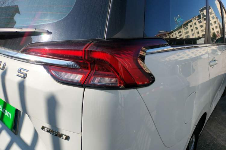 Used SAIC MAXUS G50 2020 1.5T Automatic Elite Edition Right Rear Taillight