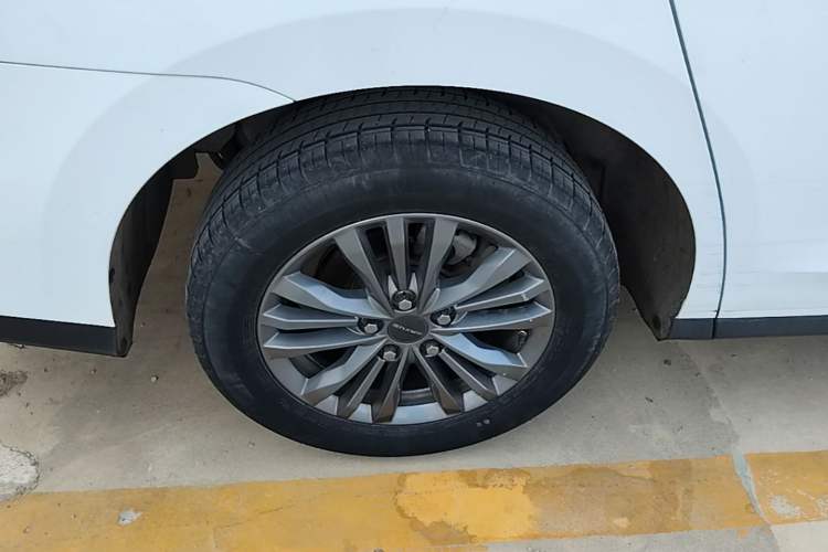 Used SAIC MAXUS G50 2020 1.5T Automatic Elite Edition Right Rear Wheel Hub