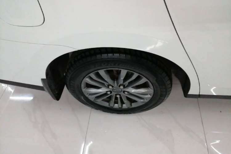 Used SAIC MAXUS G50 2020 1.5T Automatic Elite Edition Right Rear Wheel Hub