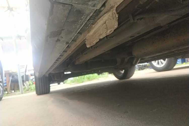 Used SAIC MAXUS G50 2020 1.5T Automatic Luxury Edition Right Side Sill