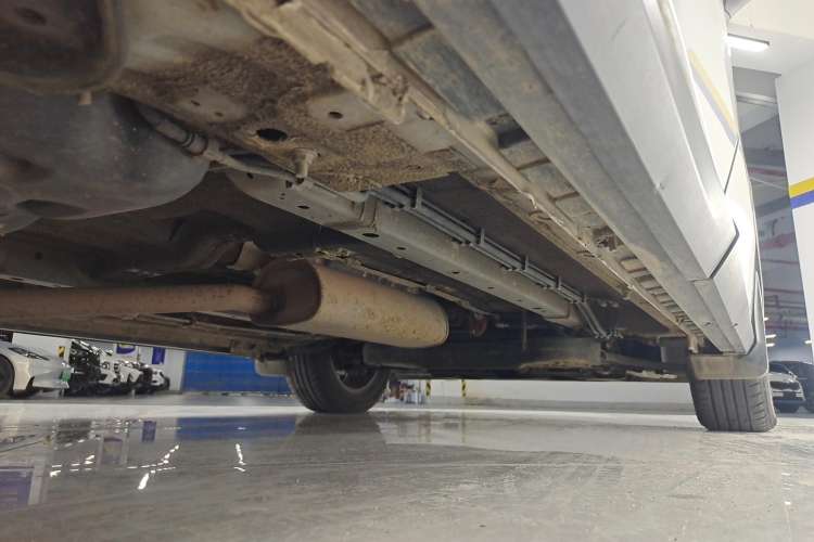 Used SAIC MAXUS G50 2020 1.5T Automatic Elite Edition Right Side Sill