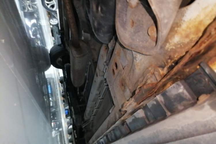 Used SAIC MAXUS G50 2020 1.5T Automatic Elite Edition Right Side Sill