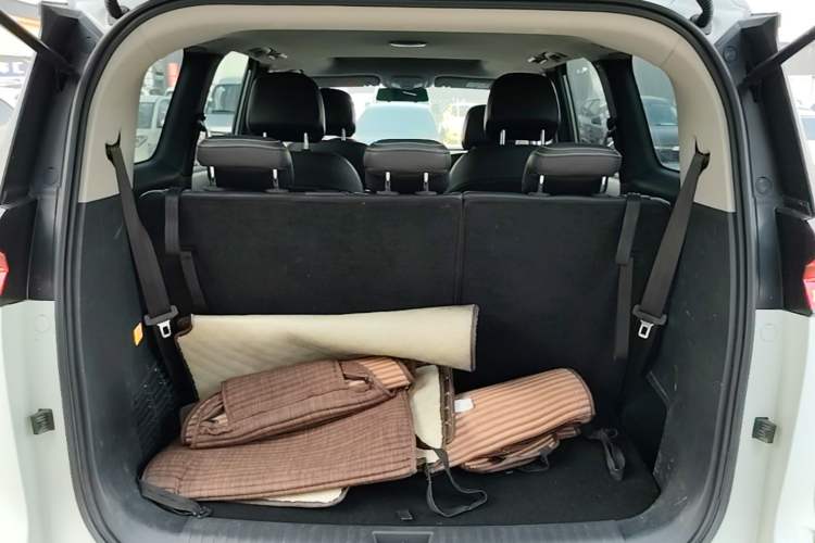 Used SAIC MAXUS G50 2020 1.5T Automatic Elite Edition Trunk