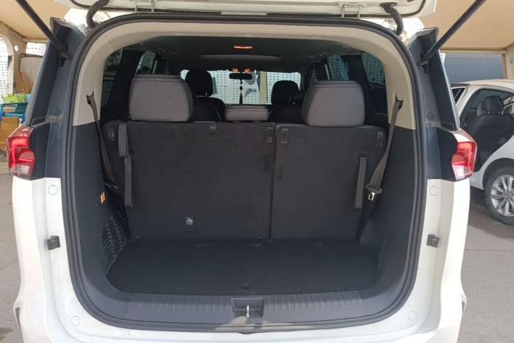 Used SAIC MAXUS G50 2020 1.5T Automatic Elite Edition Trunk