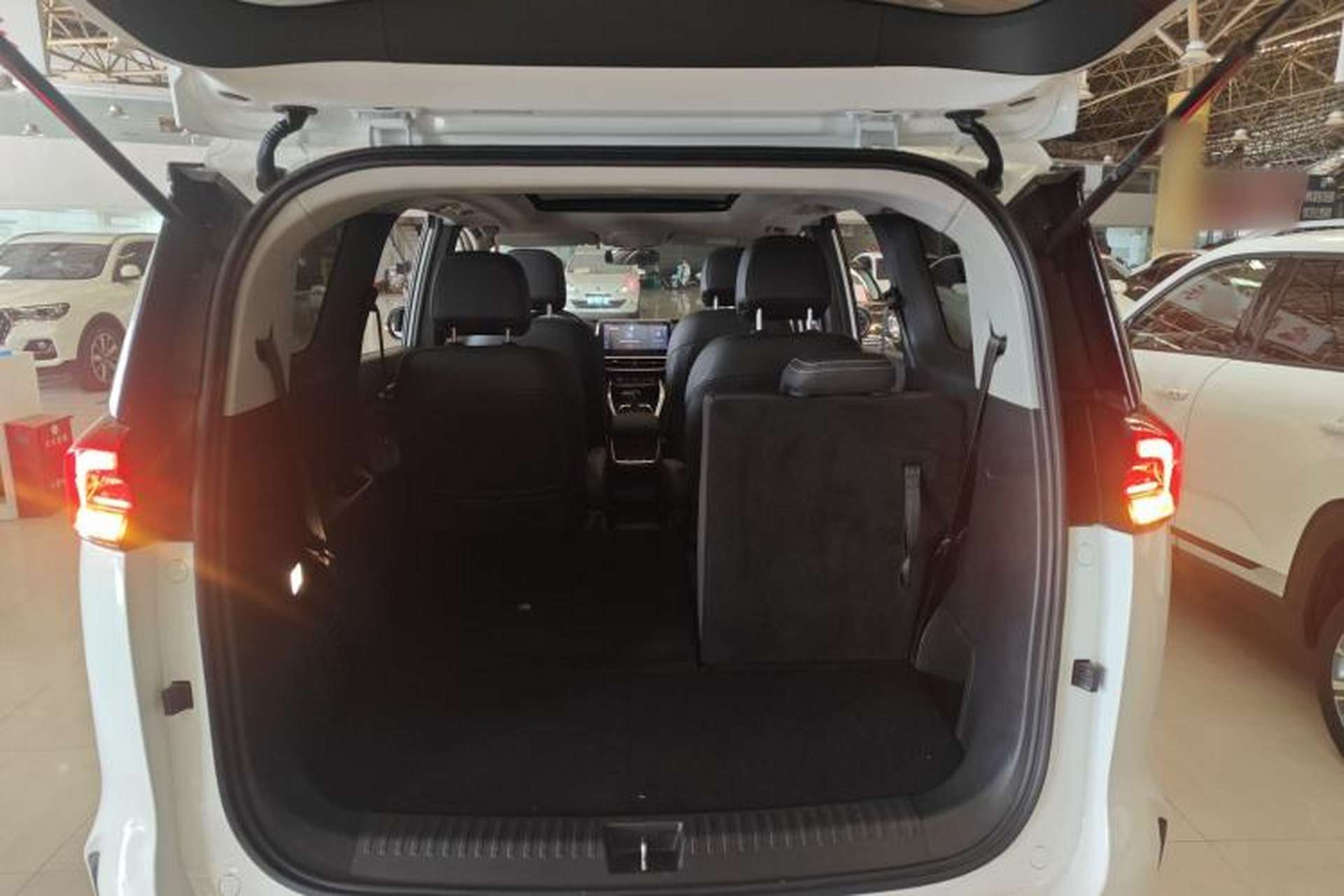 Used SAIC MAXUS G50 2020 1.5T Automatic Luxury Edition Trunk