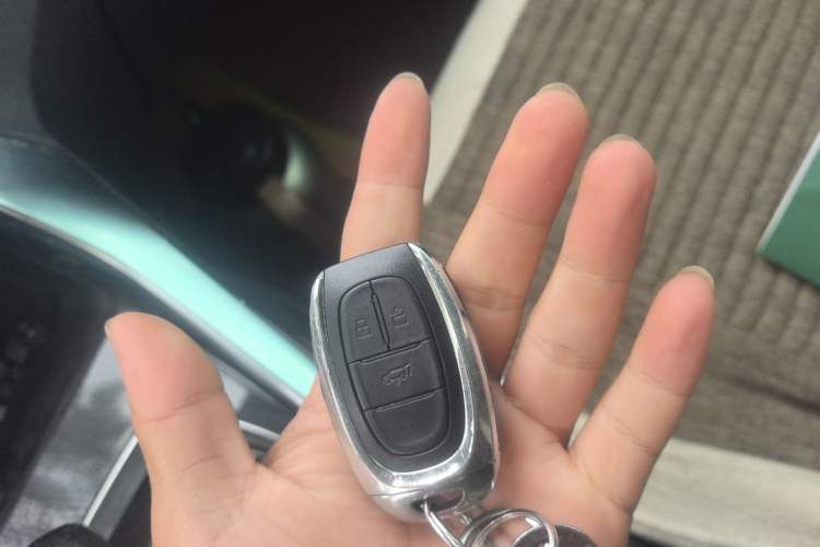 Used SAIC MAXUS G50 2020 1.5T Automatic Luxury Edition Vehicle Key