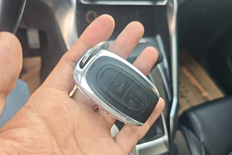 Used SAIC MAXUS G50 2020 1.5T Automatic Elite Edition Vehicle Key
