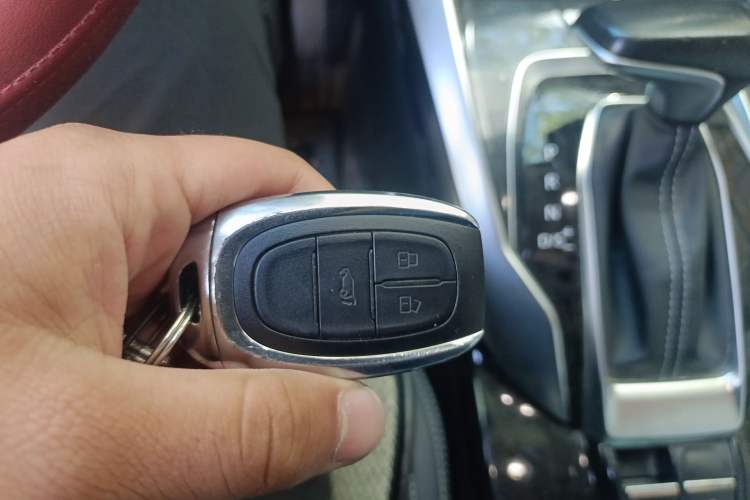 Used SAIC MAXUS G50 2020 1.5T Automatic Luxury Edition Vehicle Key