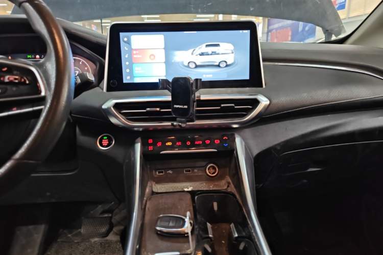 Used SAIC MAXUS G50 2021 PLUS 1.5T Automatic Navigation Version Audio And AC Panel