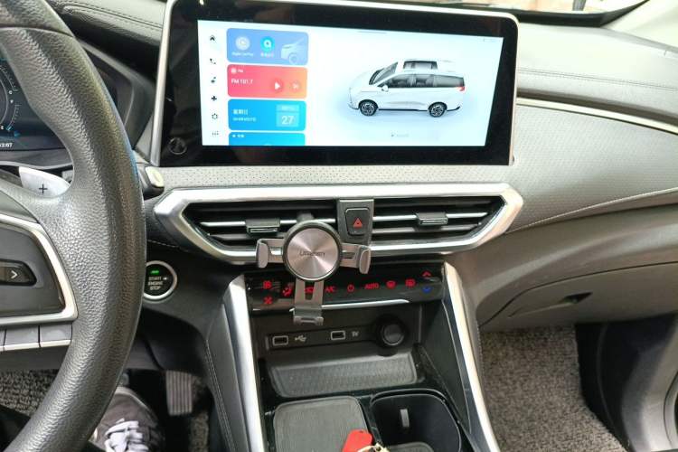Used SAIC MAXUS G50 2021 PLUS 1.5T Automatic Navigation Version Audio And AC Panel