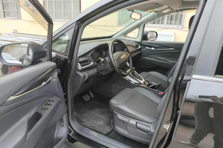 Used SAIC MAXUS G50 2021 1.5T Automatic Comfort Touring B Driver Seat