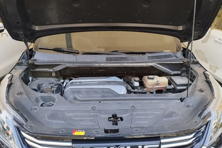Used SAIC MAXUS G50 2021 PLUS 1.5T Automatic Cruise Version Engine Bay